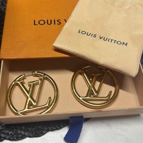 100% Authentic Gold Hoop Louis Vuitton Earrings GM - Picture 1 of 5